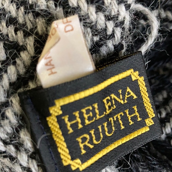 Handmade Ireland Alpaca Scarf - Picture 4 of 5